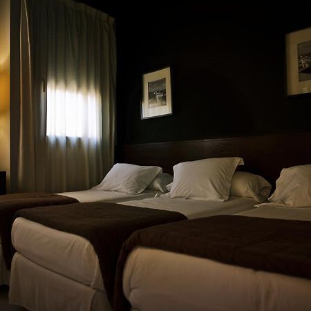 Hostal Badaloní Badalona Quarto foto