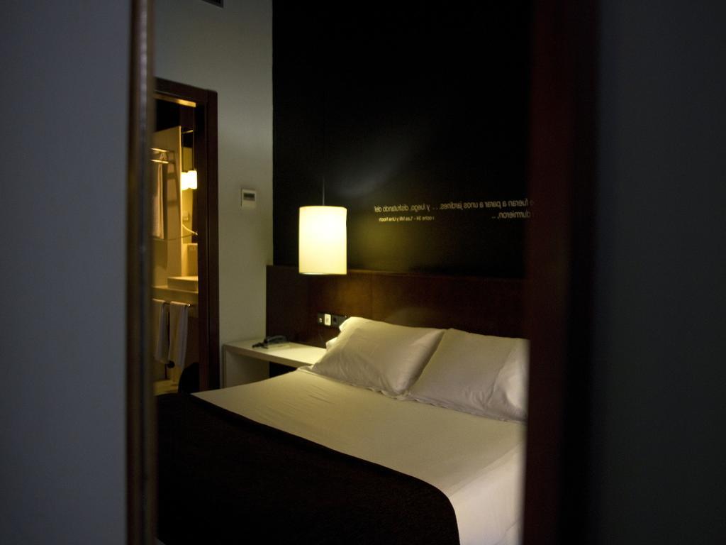 Hostal Badaloní Badalona Quarto foto